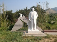 艺术碑雕|青山绿水间，傅作义将军留想碑熠熠生辉