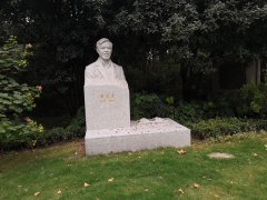 卢星堂 | 笔墨留韵，石雕寄思